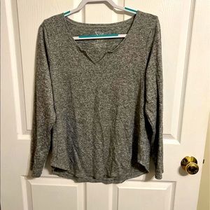 1X Maurices sweater